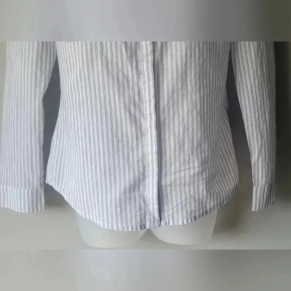 Camaieu Button Down shirt, blue and white striped womens size XS - Picture 3 of 7